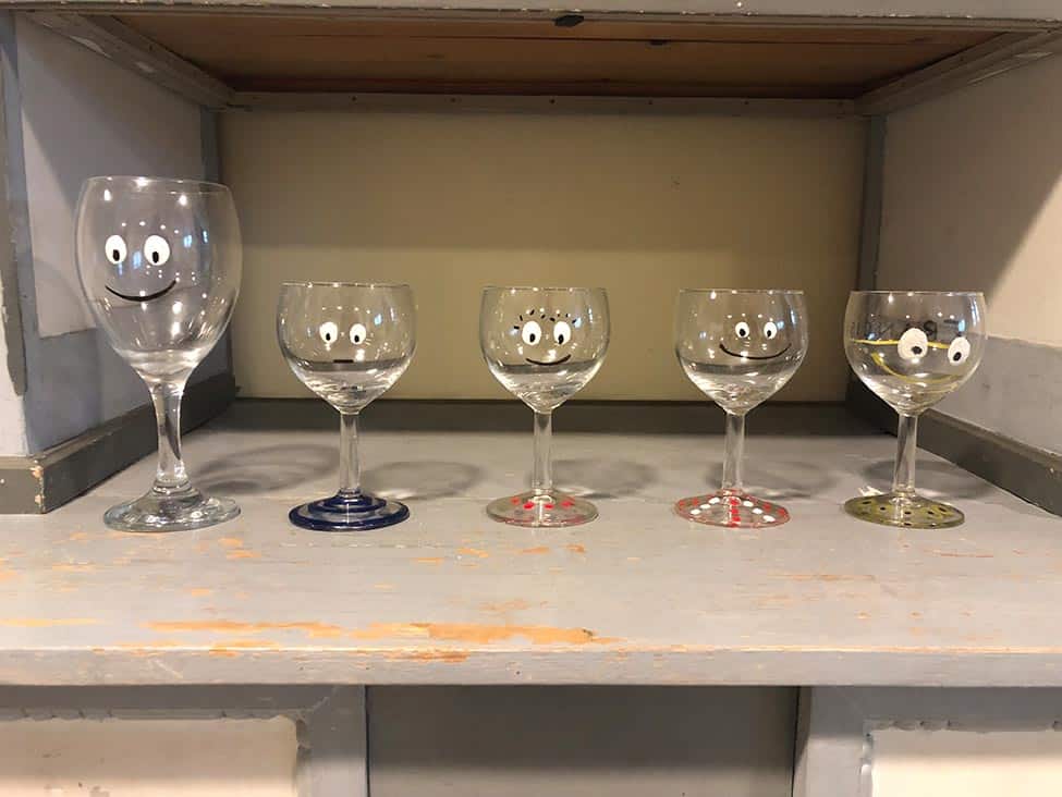 Vrolijke gepersonaliseerde glazen workshop